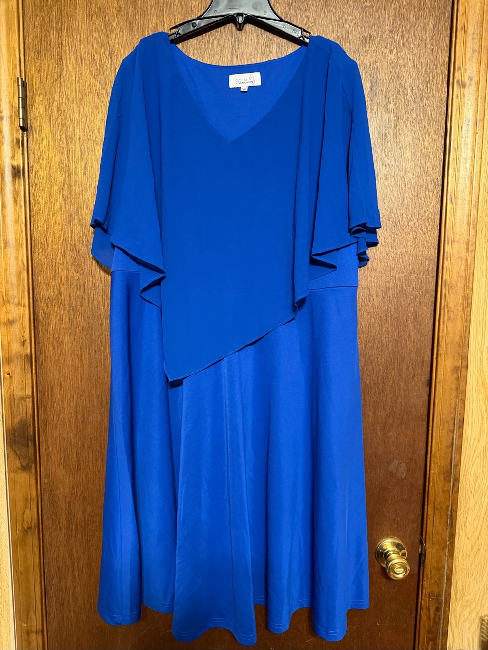 Elegant V-Neck Midi Dress in Blue with Layered Flutter Sleeves